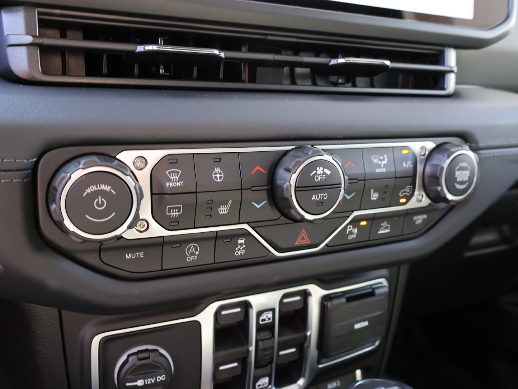 New 2026 Jeep Gladiator Mojave AWD/4WD image 35