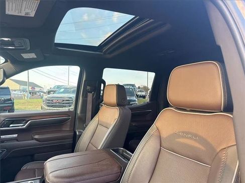 Used 2024 GMC Sierra 1500 Denali w/ Denali Reserve Package image 18