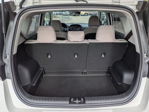 Certified 2025 Kia Soul LX w/ LX Technology Package FWD image 14