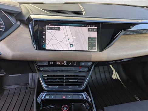Used 2022 Audi e-tron GT Premium Plus image 15
