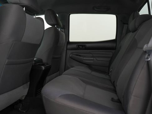 Used 2015 Toyota Tacoma 4x4 Double Cab w/ TRD Sport Package image 19