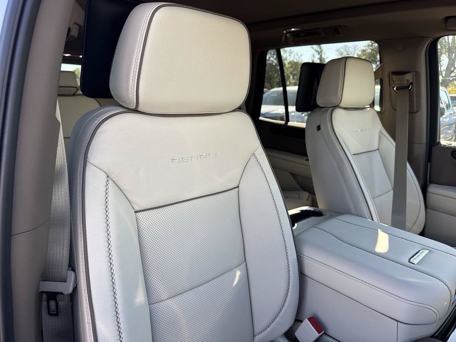 New 2027 GMC Yukon Denali w/ Denali Reserve Package AWD/4WD image 26