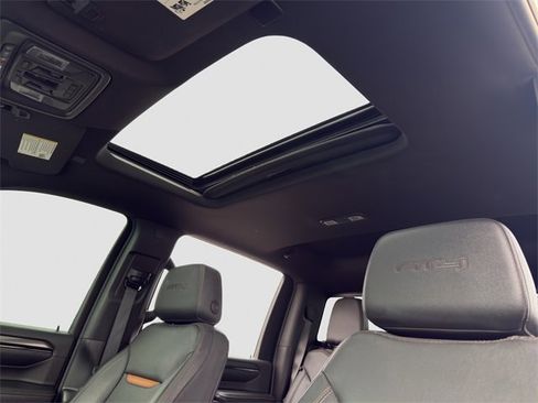 Used 2024 GMC Sierra 2500 AT4 w/ AT4 Preferred Package image 38