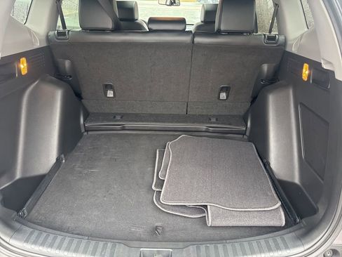 Used 2019 Honda CR-V Touring image 12