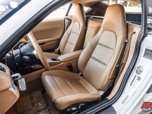 Used 2014 Porsche Cayman image 4