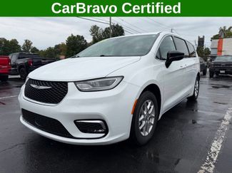 Used 2024 Chrysler Pacifica Touring-L FWD video 1