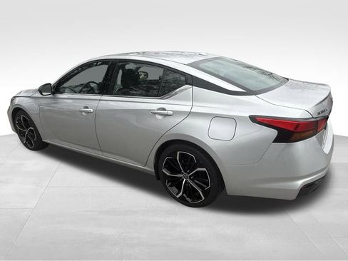 Used 2024 Nissan Altima 2.5 SR image 17