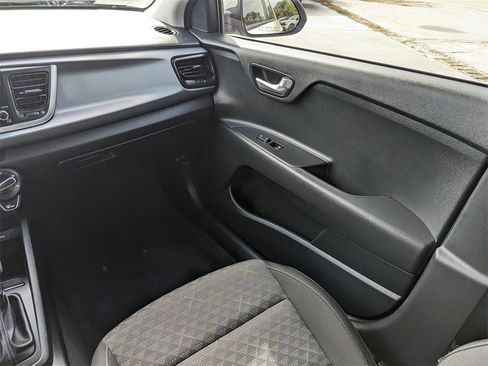 Used 2023 Kia Rio S image 18