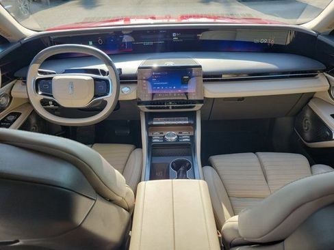 Certified 2025 Lincoln Nautilus Reserve AWD/4WD image 19