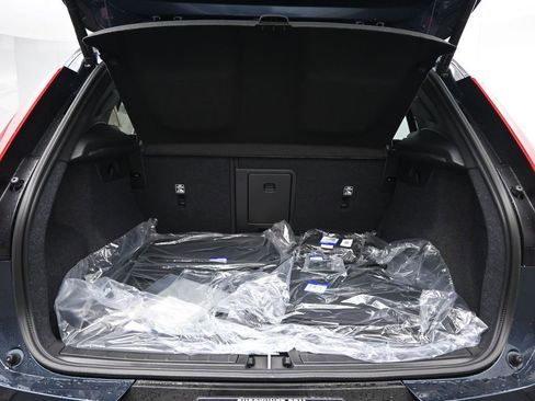 New 2026 Volvo XC40 B5 Core w/ Protection Package Premier AWD/4WD image 25