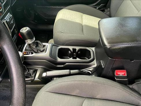 Used 2021 Jeep Wrangler Unlimited Sport AWD/4WD image 14