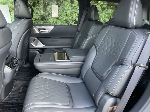 New 2026 INFINITI QX80 Autograph w/ Premium Cargo Package AWD/4WD image 15