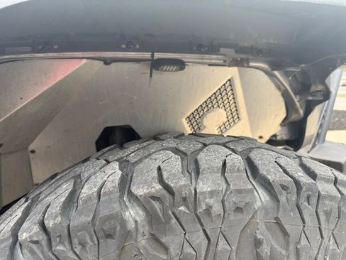 Used 2018 Jeep Wrangler Unlimited Rubicon AWD/4WD image 4