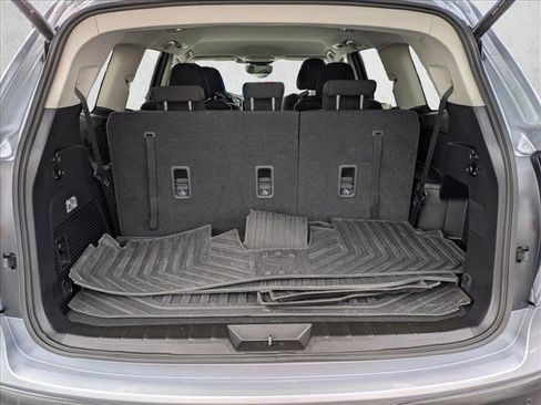 Certified 2024 Subaru Ascent Premium w/ Convenience Package image 17