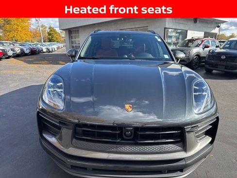 Used 2024 Porsche Macan image 6