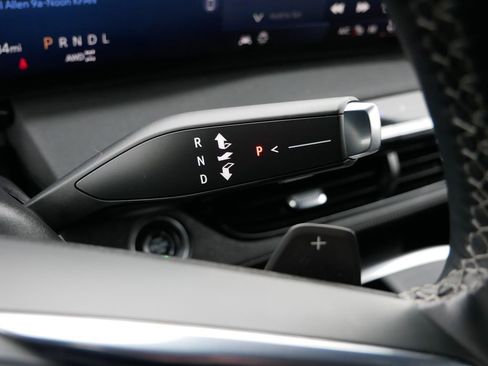 Used 2025 Buick Enclave Preferred image 26