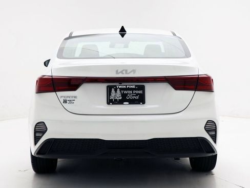 Used 2024 Kia Forte LXS image 8