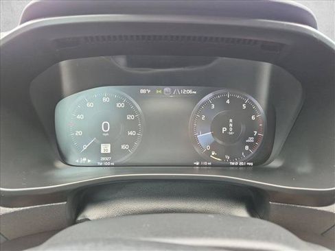 Used 2022 Volvo XC40 T5 Momentum AWD/4WD image 11