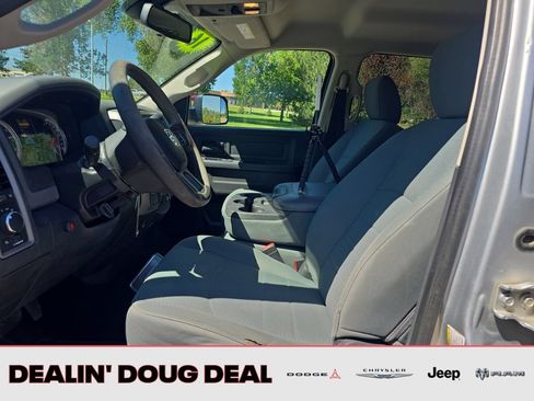 Used 2016 RAM 2500 Tradesman w/ Chrome Appearance Group AWD/4WD image 10