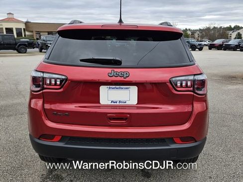 New 2026 Jeep Compass Latitude image 10