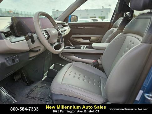 Used 2024 Kia EV9 Wind image 20