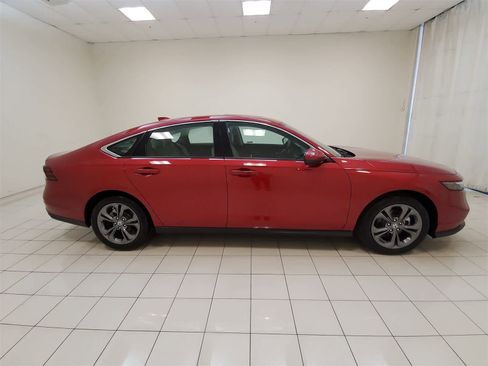 Certified 2024 Honda Accord EX image 26