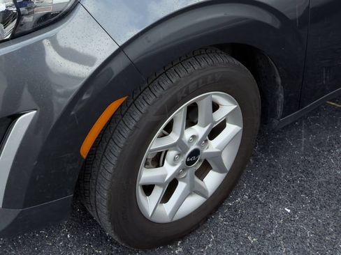 Certified 2024 Kia Soul LX w/ Option Group 015 FWD image 9