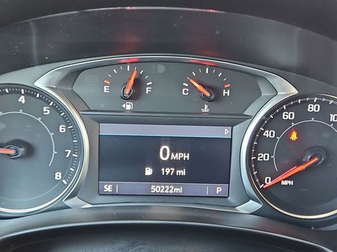 Used 2024 GMC Terrain SLT image 13