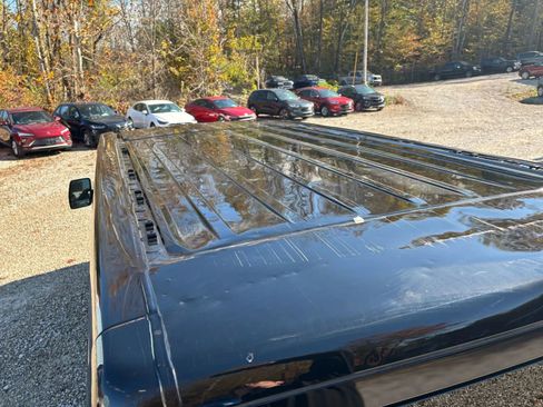 Used 2019 Nissan NV 3500 S image 33