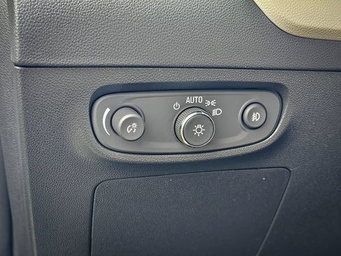 Used 2023 Buick Encore GX Preferred w/ Cold Weather Comfort Package FWD image 14