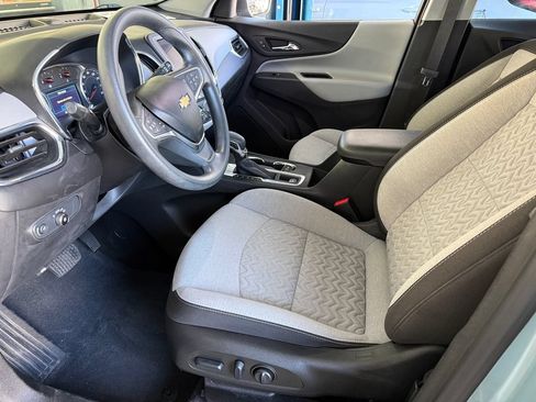 Used 2022 Chevrolet Equinox LT FWD image 3