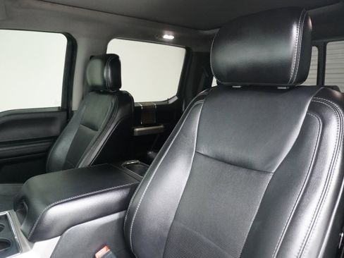 Used 2019 Ford F250 Lariat w/ Lariat Ultimate Package AWD/4WD image 12