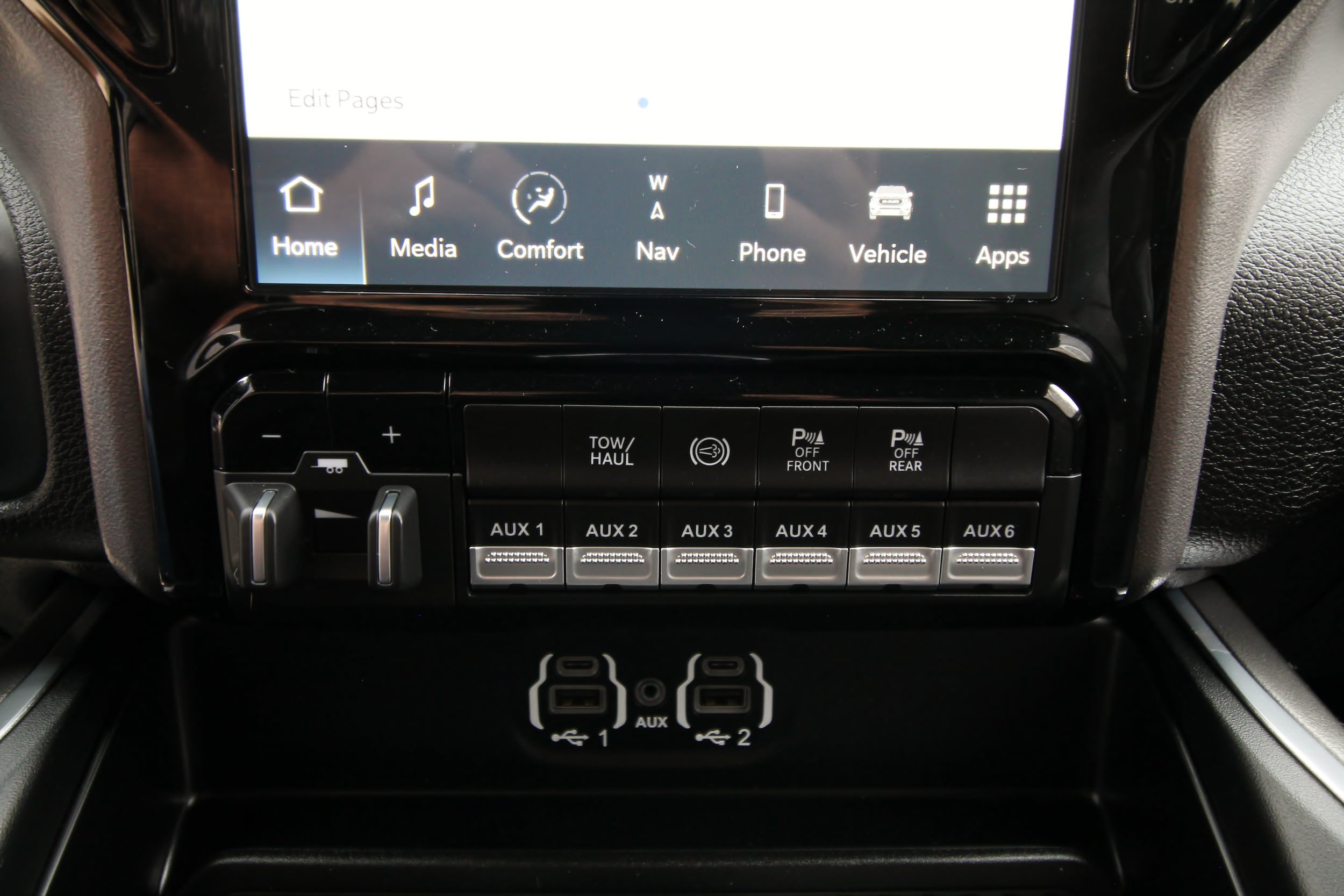 Used 2024 RAM 3500 Laramie w/ Night Edition AWD/4WD image 34