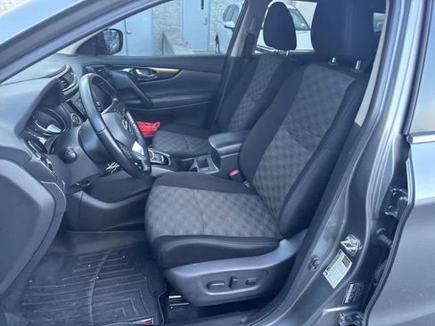 Used 2021 Nissan Rogue Sport SV image 30