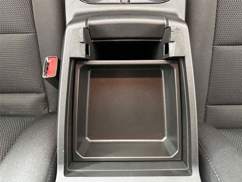 Used 2026 Chevrolet Colorado LT RWD image 31