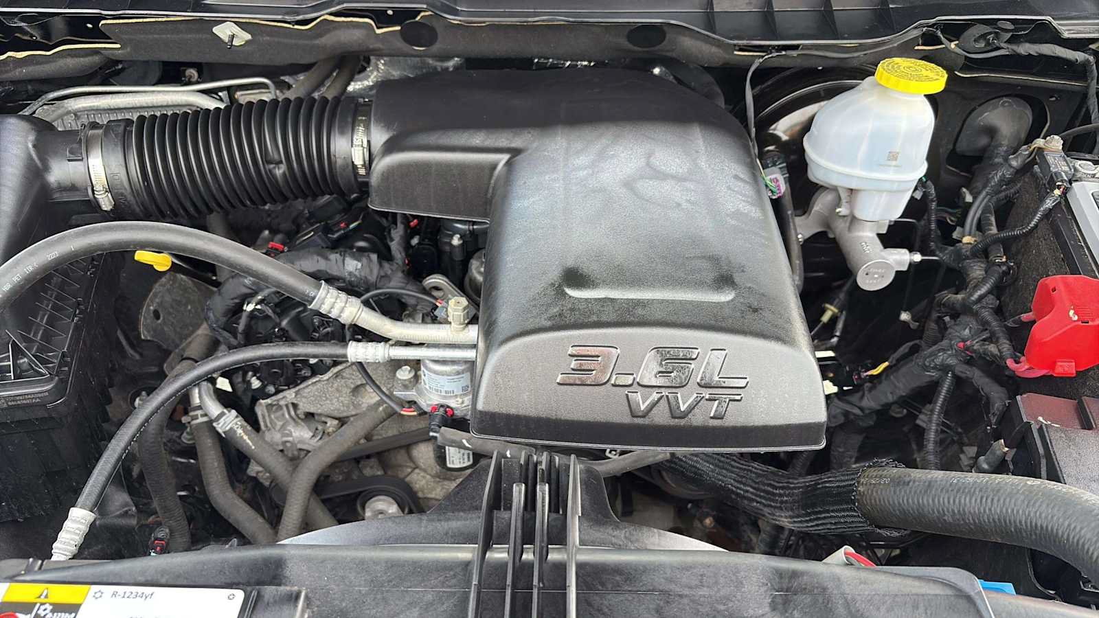Used 2024 RAM 1500 Classic SLT AWD/4WD image 27