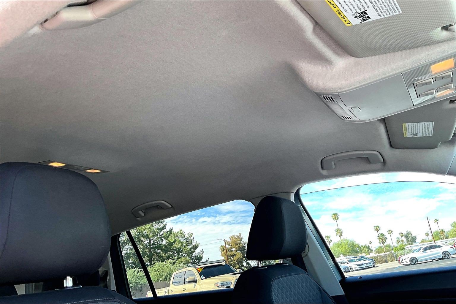 Used 2019 Volkswagen Tiguan S FWD image 16