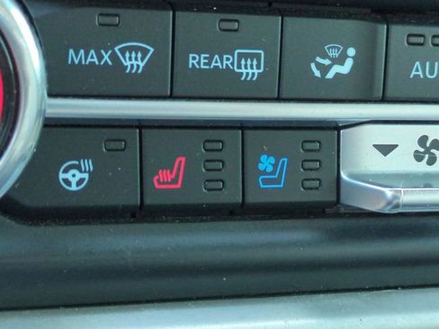 Certified 2022 Ford Expedition Max XLT RWD image 23
