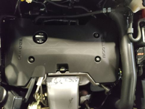 Used 2020 Chevrolet Equinox LT image 30