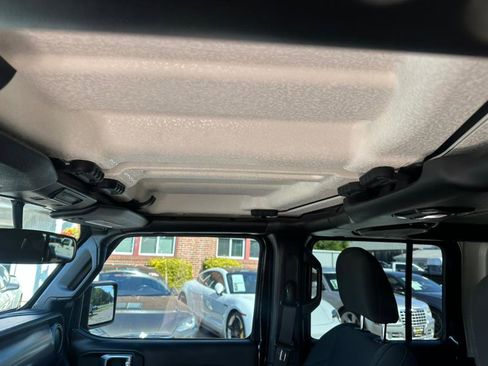 Used 2018 Jeep Wrangler Unlimited Sport S image 20