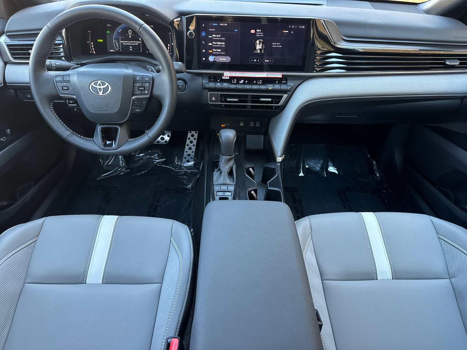 Used 2026 Toyota Camry SE w/ Multimedia Upgrade Package FWD image 13