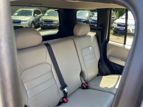 Used 2004 Jeep Liberty Limited w/ Trailer Tow Group AWD/4WD image 12