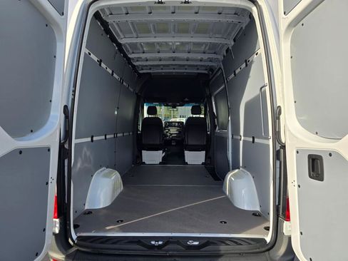 New 2025 Mercedes-Benz Sprinter 2500 image 16