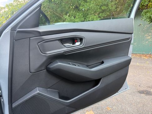 Certified 2025 Honda Accord SE image 32