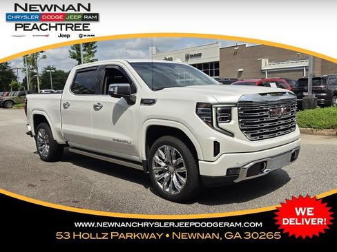 Used 2025 GMC Sierra 1500 Denali w/ Denali Reserve Package AWD/4WD image 1
