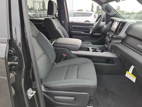 New 2026 RAM 1500 Big Horn AWD/4WD image 15