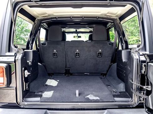Used 2022 Jeep Wrangler Unlimited Sport AWD/4WD image 7
