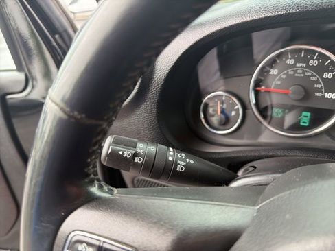 Used 2012 Jeep Wrangler Unlimited Sport AWD/4WD image 15