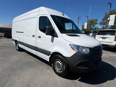 Used 2021 Mercedes-Benz Sprinter 2500 w/ Driver Convenience Package image 5