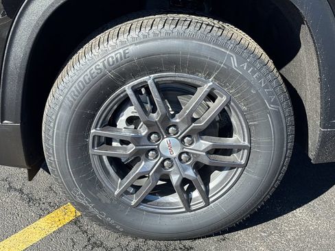 New 2026 GMC Acadia Elevation AWD/4WD image 13